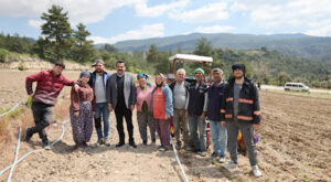 Pamukkale Belediye Başkanı Ertemur, üreticilerle bir araya geldi