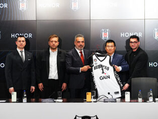 HONOR, Beşiktaş GAİN Erkek Basketbol Takımı’nın stratejik teknoloji ortağı oldu