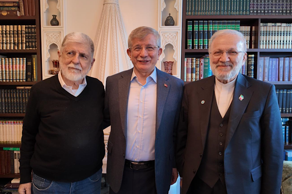 Mottaki ve Amorim’den Davutoğlu’na ziyaret