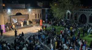 Amed Uluslararası Tiyatro Festivali “Barış İçin Diyalog” temasıyla başladı