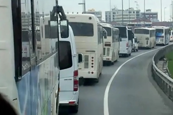 Bursaspor’a deplasman öncesi otobüs desteği Bursaspor’a deplasman öncesi otobüs desteği