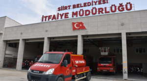 Siirt’te dar sokaklar için özel itfaiye aracı hizmete alındı Siirt’te dar sokaklar için özel itfaiye aracı hizmete alındı