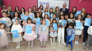 Eskişehir’de “Renklerin Çocuk Hali” sergisi açıldı