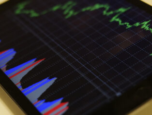 BIST100 endeksi yüzde 2,72 artışla 14.588 puana yükseldi