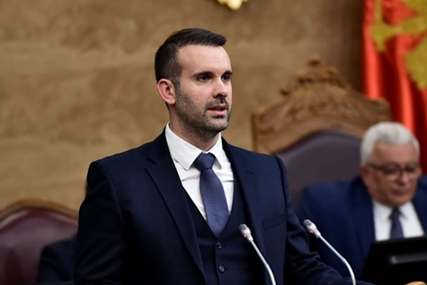 Spajiç: Otoyol projelerinde vergi muafiyetleri kaldırılıyor