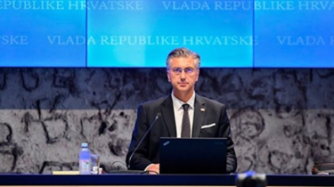 Plenkoviç: Merkez sağ, kriz dönemlerinde güvenli dünya inşa etme sorumluluğuna sahip