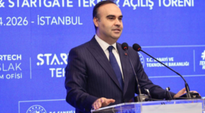 Kacır, Esenler’de festival ve bilim merkezi açılışına katıldı