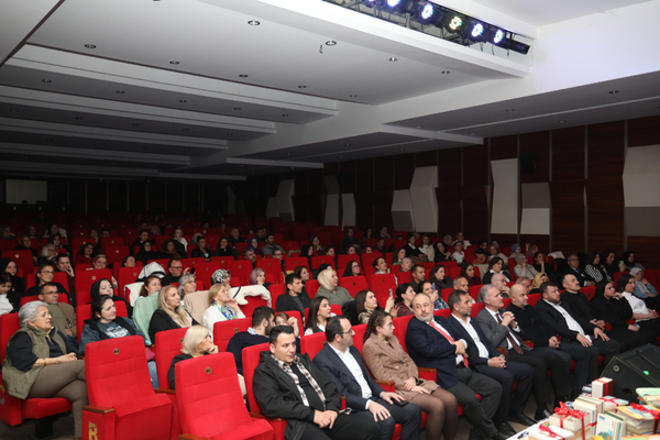 İnegöl’de edebiyat ve musiki aynı sahnede buluştu İnegöl’de edebiyat ve musiki aynı sahnede buluştu