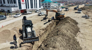 Van’da 30 metrelik yeni yol güzergahında çalışmalar sürüyor