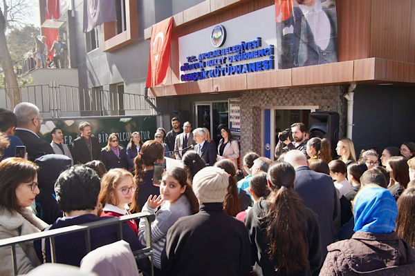 Avcılar’da gençler için yeni kütüphane açıldı Avcılar’da gençler için yeni kütüphane açıldı