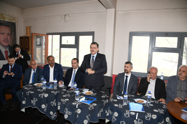 Başkan Genç, vatandaşlarla bir araya geldi Başkan Genç, vatandaşlarla bir araya geldi