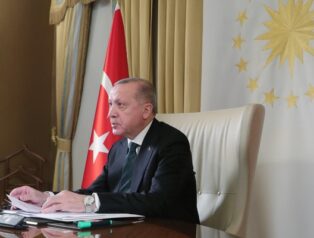 Erdoğan’dan Beyaz Saray’daki olaya kınama ve geçmiş olsun mesajı