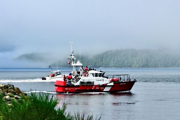 Keçiburnu açıklarında sürüklenen tekne kurtarıldı Keçiburnu açıklarında sürüklenen tekne kurtarıldı