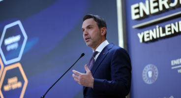 Bakan Bayraktar, AK Parti Kayseri İl Başkanlığı’ı ziyaret etti