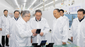 Başbakan Li: Yeni tip elektrik şebekesi inşası hızlandırılmalı