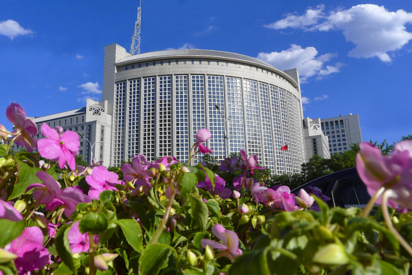 Abu Dabi Veliaht Prensi Al Nahyan Çin’i ziyaret edecek Abu Dabi Veliaht Prensi Al Nahyan Çin’i ziyaret edecek