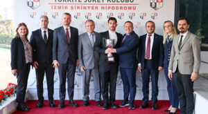 Buca Belediye Başkanlığı Koşusu’nu Önderbeyim birincilikle tamamladı