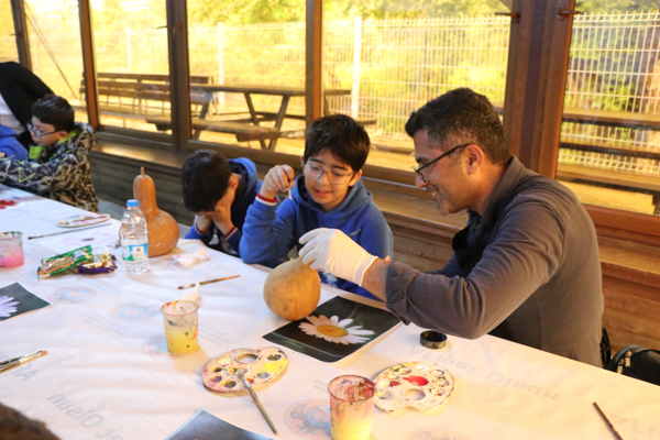 Öğrenciler, su kabağı boyama atölyesine ve sera gezisine katıldı Öğrenciler, su kabağı boyama atölyesine ve sera gezisine katıldı