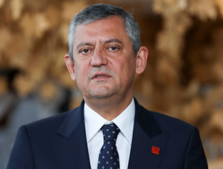 Özel’in Barselona’da diplomasi trafiği sürüyor