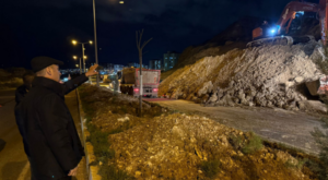 Vali Canalp heyelan bölgesinde ncelemelerde bulundu