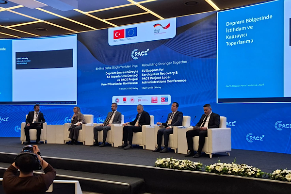 Hatay’da deprem sonrası ekonomi paneli düzenlendi Hatay’da deprem sonrası ekonomi paneli düzenlendi