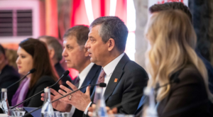 İzmir’de Romanlarla iş birliği buluşması gerçekleştirildi