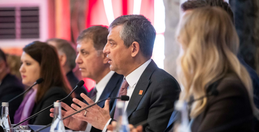 İzmir’de Romanlarla iş birliği buluşması gerçekleştirildi