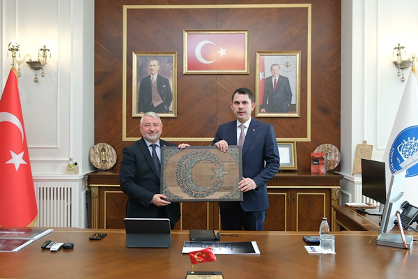 Bakan Kurum’dan Çorum Belediyesi’ne ziyaret Bakan Kurum’dan Çorum Belediyesi’ne ziyaret