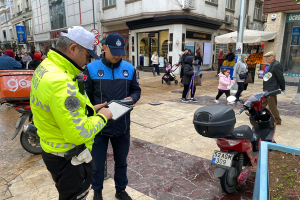 Ordu’da trafiğe kapalı caddelerde motosiklet denetimi