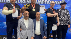 Bayburt Ekibi Bilek Güreşi Şampiyonası’nda derece aldı