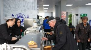 Buca’da Şehitler Haftası’nda dayanışma sofraları kuruldu