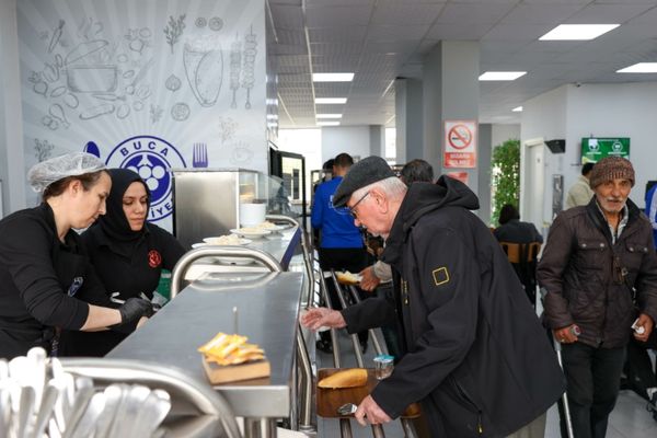 Buca’da Şehitler Haftası’nda dayanışma sofraları kuruldu