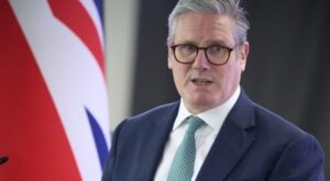 Starmer, İngiltere’nin çatışmaya dahil olmayacağını açıkladı