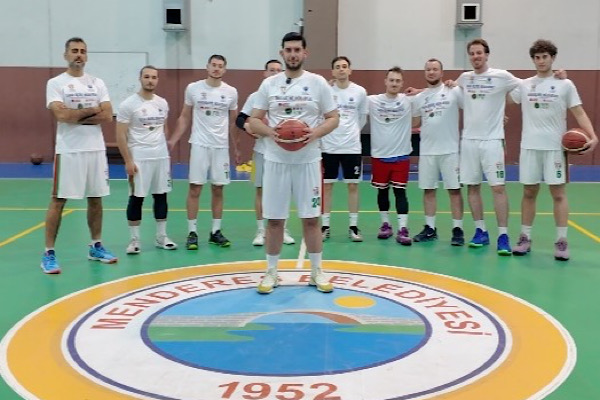 Menderes Belediyesi Basketbol Takımından sıfır atık farkındalığı Menderes Belediyesi Basketbol Takımından sıfır atık farkındalığı