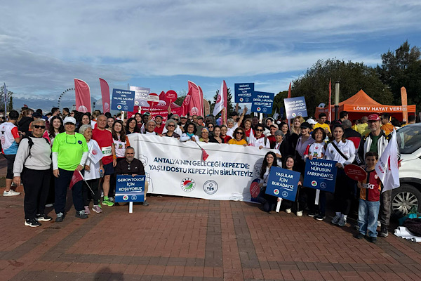 Kepez Gönüllüleri Runtalya Maratonu’nda koştu Kepez Gönüllüleri Runtalya Maratonu’nda koştu