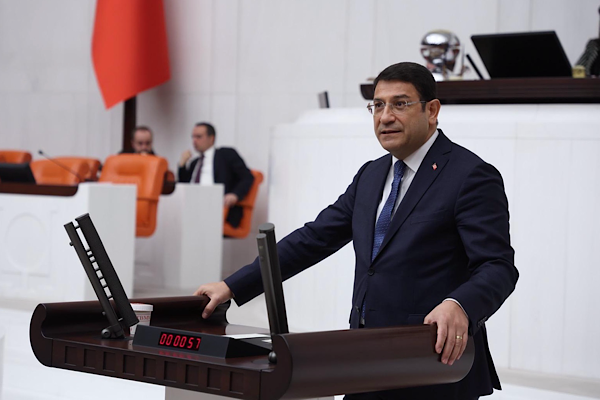 Şahin: Adalet mekanizması, savunmanın özgürlüğü ile nefes alır