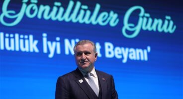 Bak, Furkan Yaman’ı tebrik etti