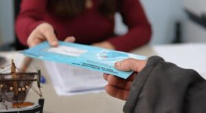 Kestel’de İhtiyaç sahiplerine alışveriş kartı desteği