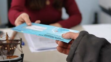 Kestel’de İhtiyaç sahiplerine alışveriş kartı desteği