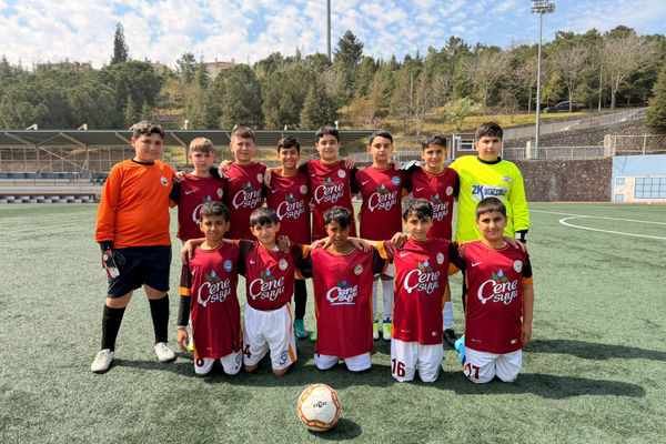 Derince’de 23 Nisan Futbol Turnuvası başladı Derince’de 23 Nisan Futbol Turnuvası başladı