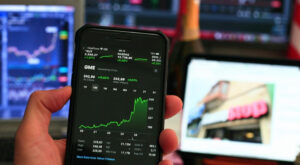 BIST100 endeksi düşüşle kapanırken satış baskısı sürdü