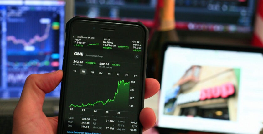 BIST100 endeksi düşüşle kapanırken satış baskısı sürdü