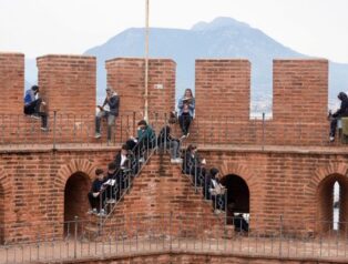 Kızılkule’nin 800. Yılında 800 kişilik kitap okuma etkinliği gerçekleştirildi