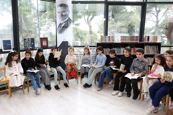 Küçükçekmece’de Adnan Özyalçıner Çocuk Kütüphanesi hizmete açıldı Küçükçekmece’de Adnan Özyalçıner Çocuk Kütüphanesi hizmete açıldı