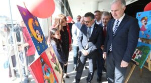 İnegöl’de 23 Nisan özel resim sergisi açıldı