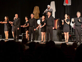 “Bir Takım Azizlikler” oyunu Mesir Tiyatro Festivali’nde sahnelendi