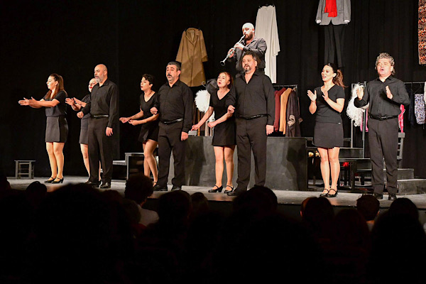 “Bir Takım Azizlikler” oyunu Mesir Tiyatro Festivali’nde sahnelendi