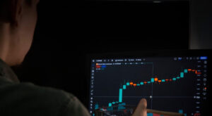 BIST 100 kritik seviyelerde tutunmaya çalışıyor