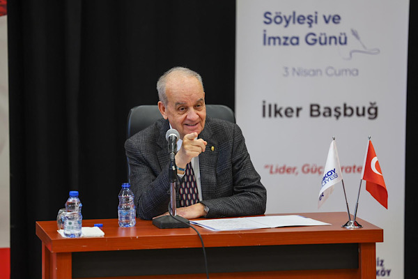 26. Genelkurmay Başkanı Başbuğ, “Lider, Güç, Strateji” söyleşisine katıldı 26. Genelkurmay Başkanı Başbuğ, “Lider, Güç, Strateji” söyleşisine katıldı