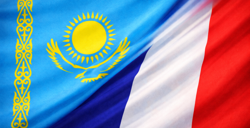 İssetov, Fransız Senatosu heyeti ile görüştü